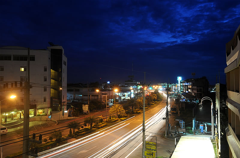 Abendstimmung in Sing Buri